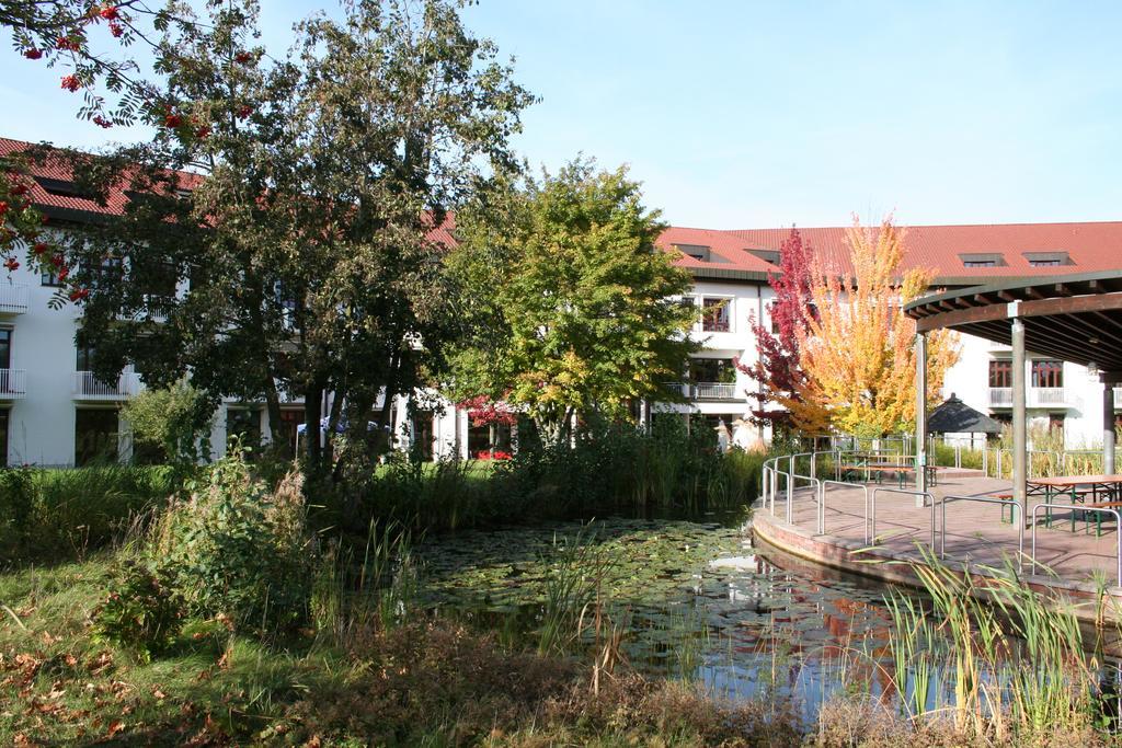 Tagungs- Und Bildungszentrum Steinbach/Taunus Steinbach im Taunus Exterior photo