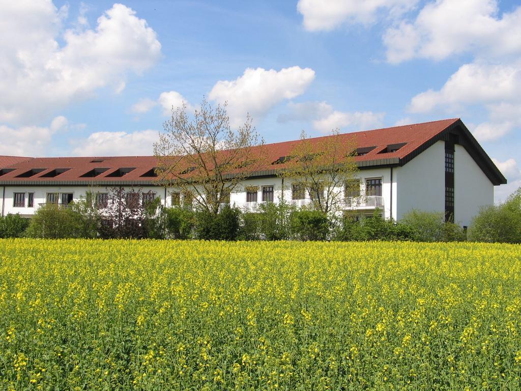 Tagungs- Und Bildungszentrum Steinbach/Taunus Steinbach im Taunus Exterior photo